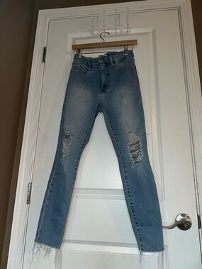 Good American Light Blue Distressed Skinny Jeans
